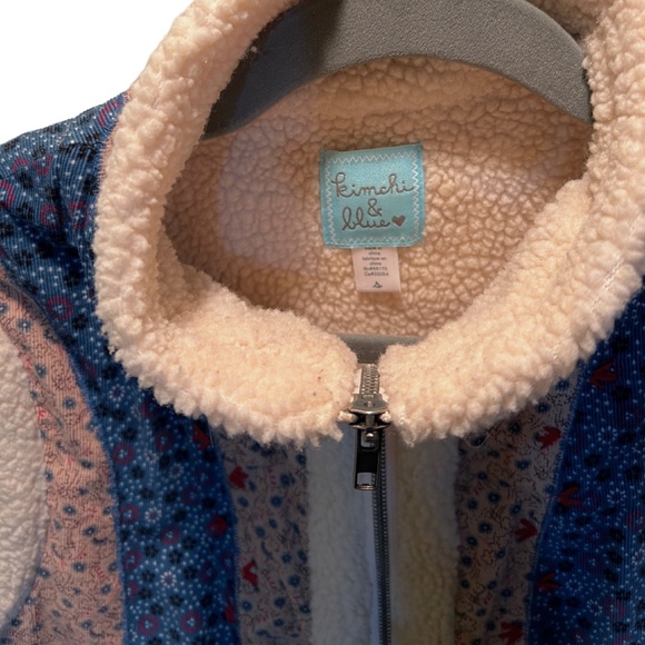 Kimchi & Blue Corduroy Embroidered Patchwork Floral Pattern Sherpa Vest Sz S - Picture 3 of 4